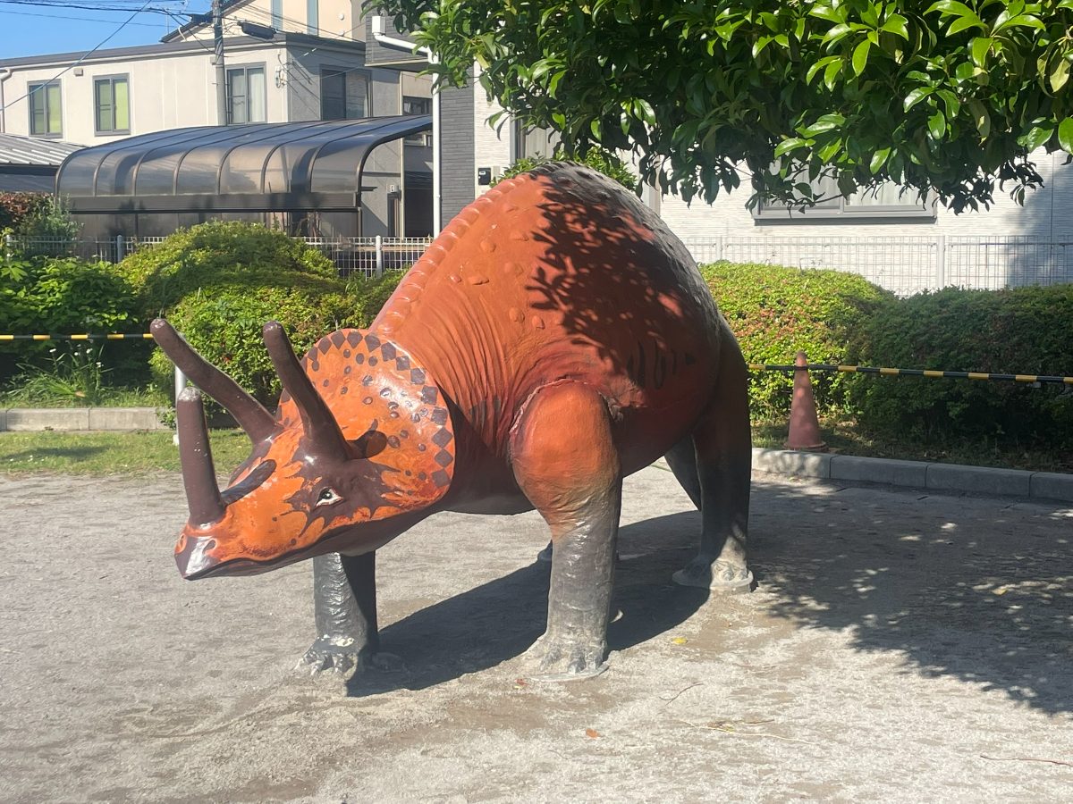 こどもの国（児童センター） トリケラトプスの恐竜オブジェ